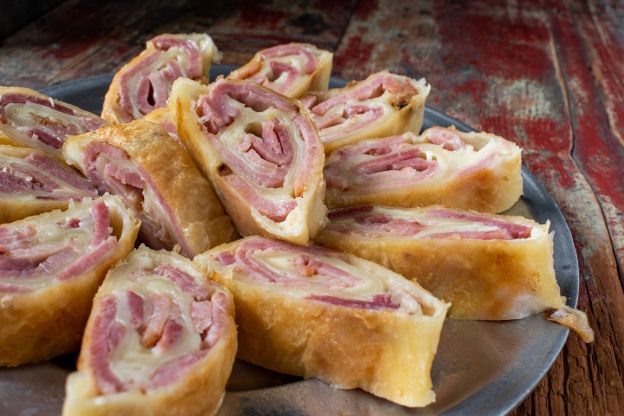 Rollitos de qeuso crema y jamón