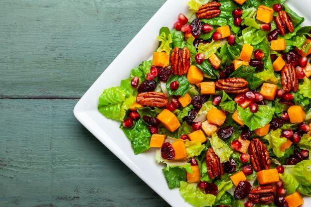 Ensalada con arándanos y nueces