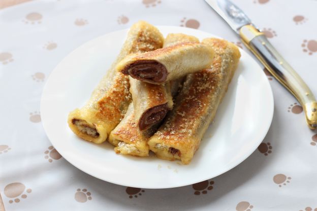 Rollitos de pan francés con nutella