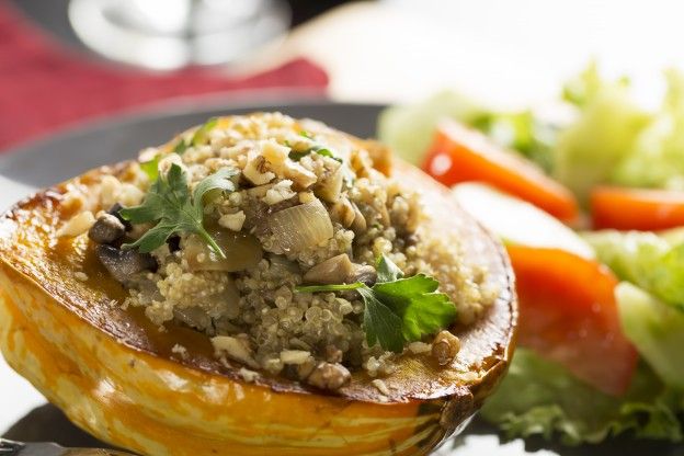 Calabaza rellena de quinoa