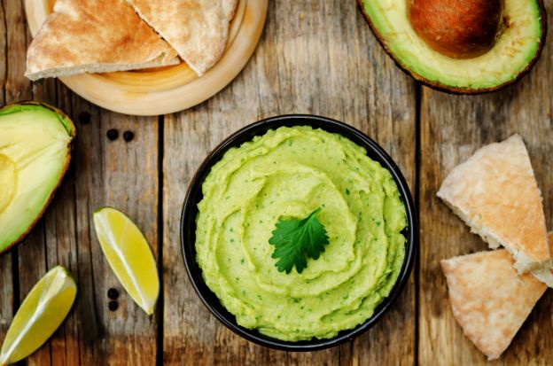 hummus de aguacate y edamame