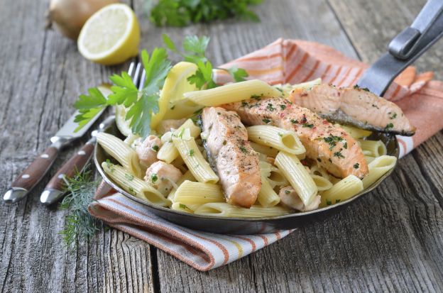 Penne con salmón