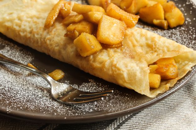 Crepes de manzana y dulce de leche