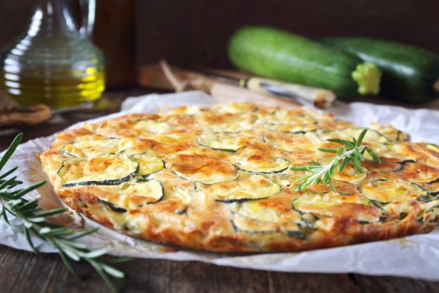 Tortilla de calabacín y feta