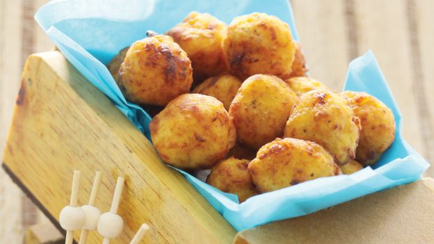 Buñuelos de plátano y queso crema