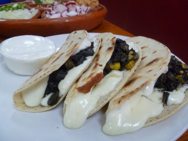 tacos de huitlacoche