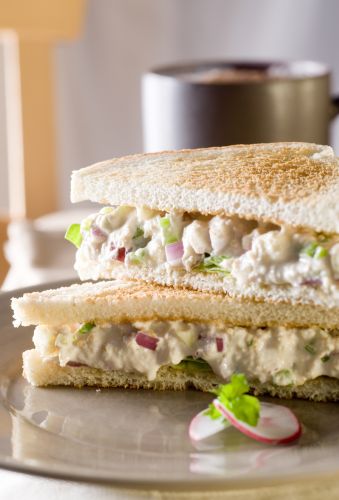 Sándwich de ensaladilla