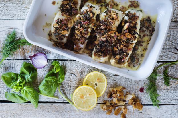 Filetes de bacalao en costra de almendras