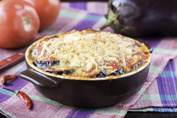 Berenjenas gratinadas con mozzarella