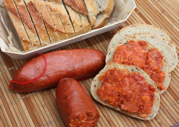 Sándwich de sobrasada, miel y queso fresco