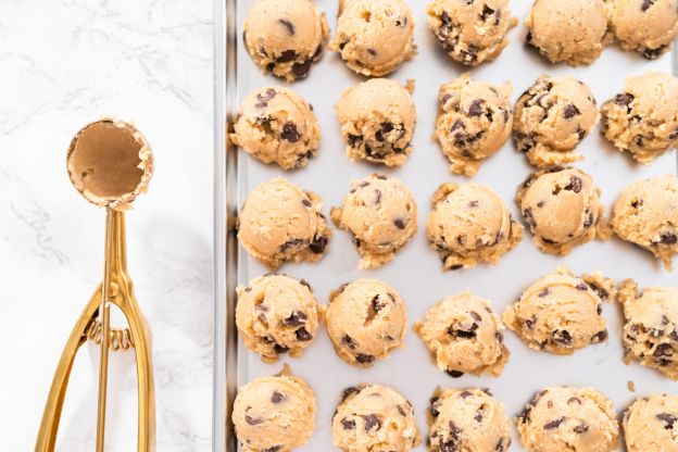 Poner demasiadas cookies en la bandeja