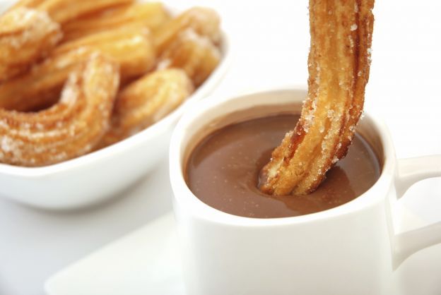 ESPAÑA - CHURROS CON CHOCOLATE