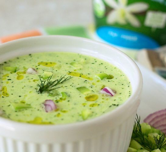 Sopa fría de pepino con menta