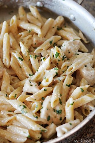 ONE POT de pollo con salsa Alfredo