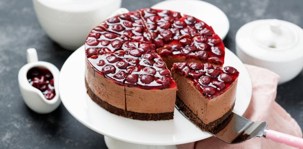 Tarta de chocolate y cereza