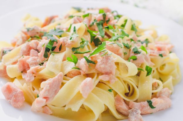 Linguine con salmón ahumado