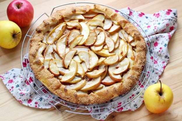 Tarta de manzana con harina de avellanas