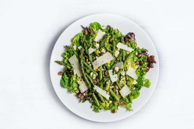 Ensalada de parmesano y frutos secos