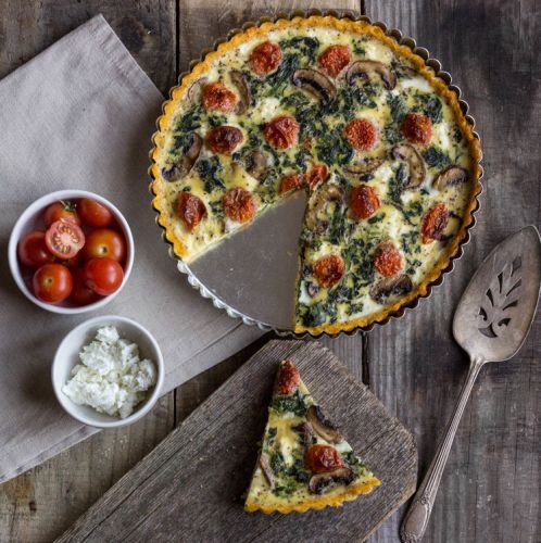 Tarta de tomate, champiñones y queso de cabra