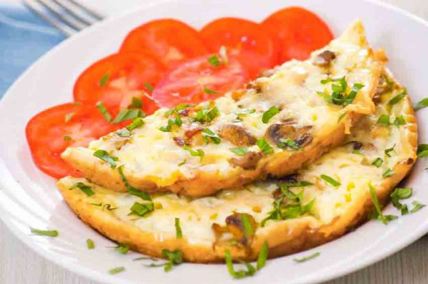 17. tortilla francesa de claras y tomate