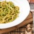 Espaguetis al pesto de pistacho