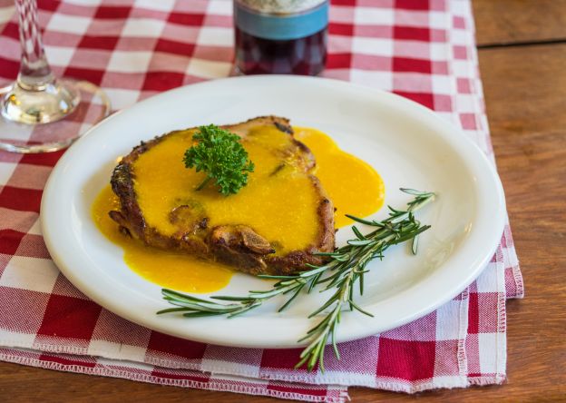 Entrecot de ternera con coulis de melón