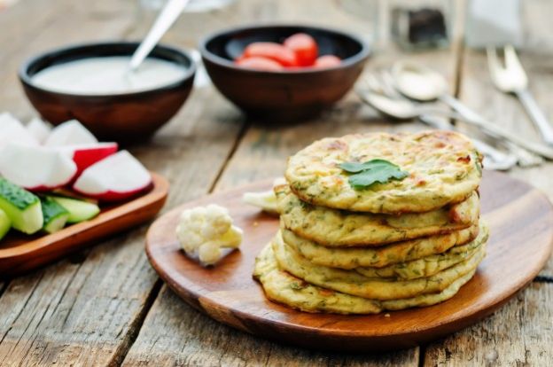 Tortitas de calabacines y harina de maíz