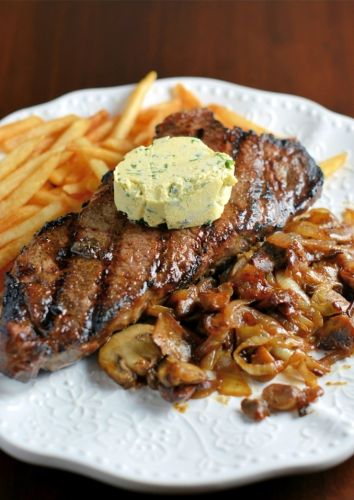 Bistec con papas fritas