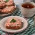 Tostadas con ensaladilla de surimi