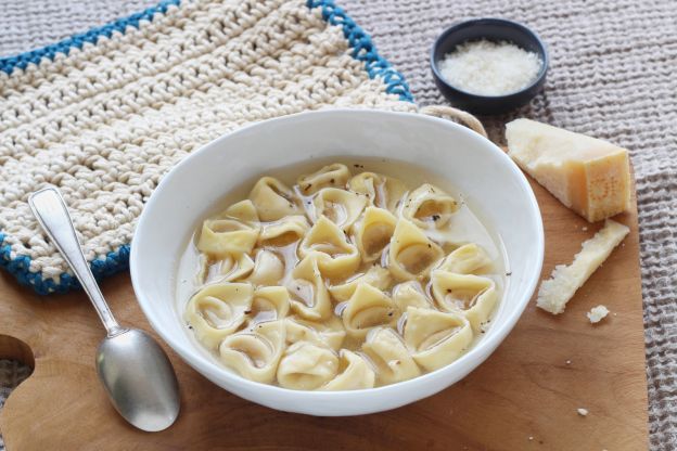 Tortellini en caldo