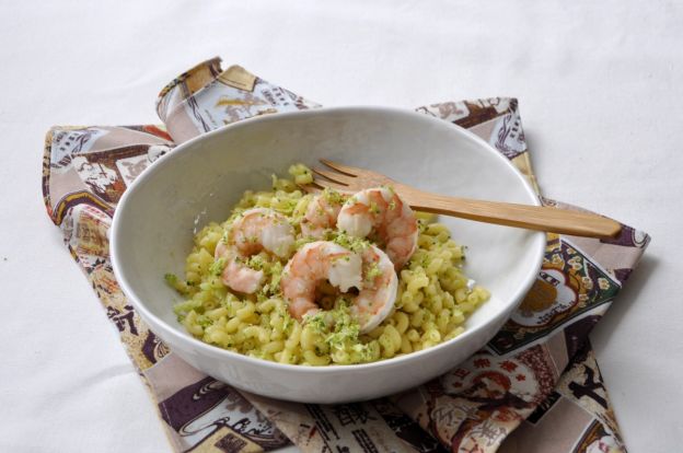 Risotto de coquillettes con caldo de marisco