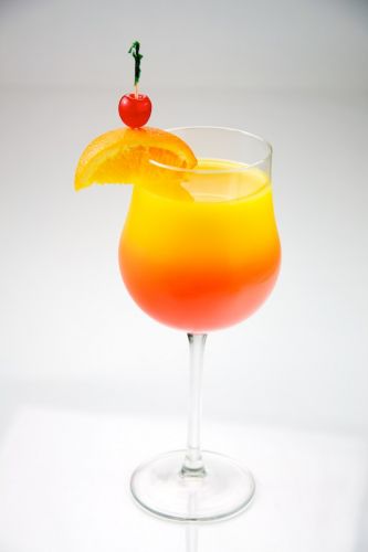 1972: tequila sunrise