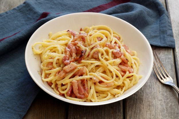 6. Preparar la carbonara con nata