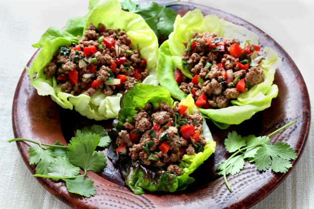 Tacos de lechuga con carne