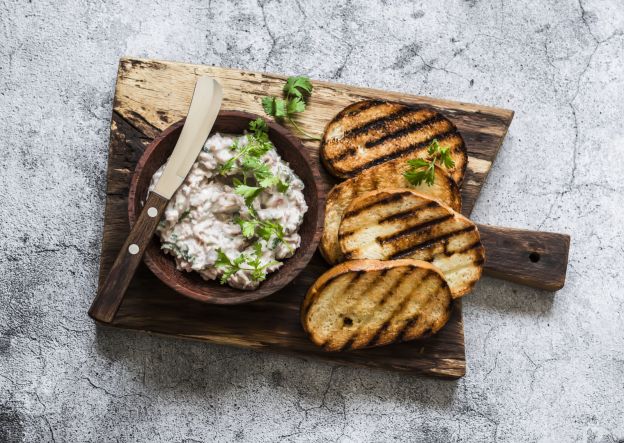 Dip de atún con chipotle