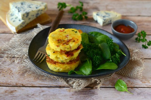 Tortitas de polenta al gorgonzola