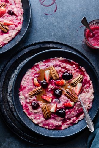 Avena con moras y albahaca