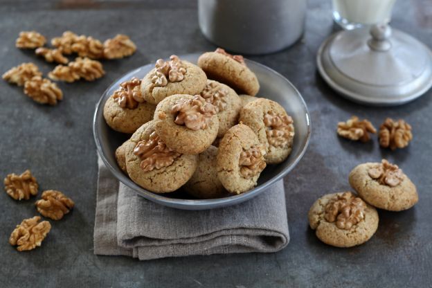 Polvorones de naranja con nuez