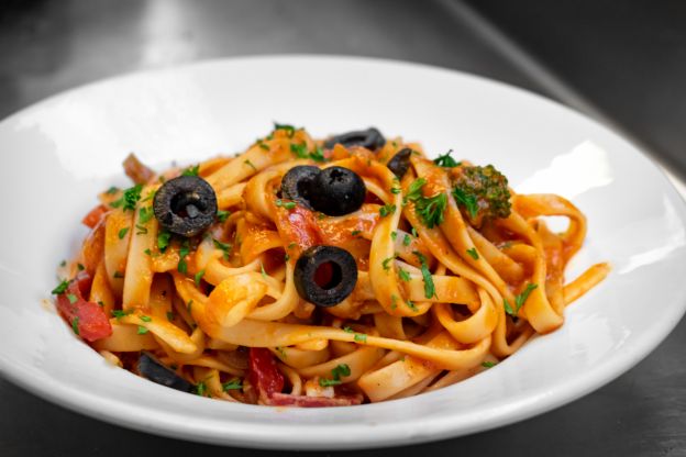 Pasta con tomate exprés