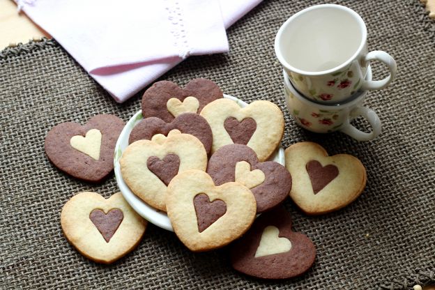 Galletas de chocolate en forma de corazón