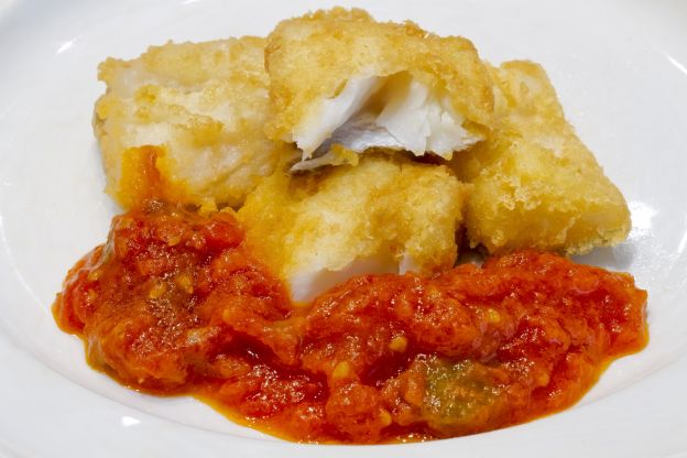 Leche frita con bacalao