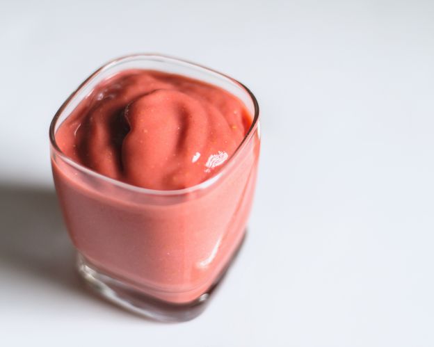 Smoothie de fresas y espárragos