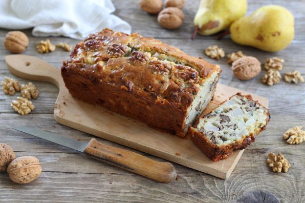 Pastel con peras y nueces