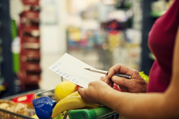 Hacer listas de compras y organizar los alimentos de manera inteligente