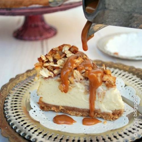 Tarta de queso con manzanas y nueces