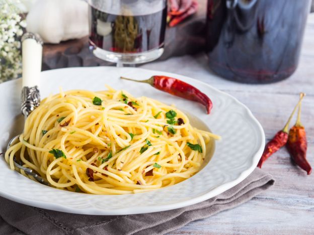 Espagueti con ajo, aceite y peperoncino 