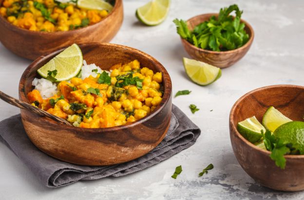 Curry de garbanzos y espinacas