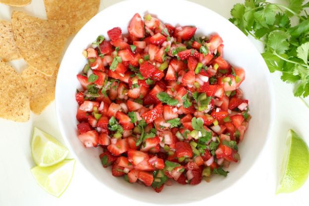 Pico de gallo de fresas