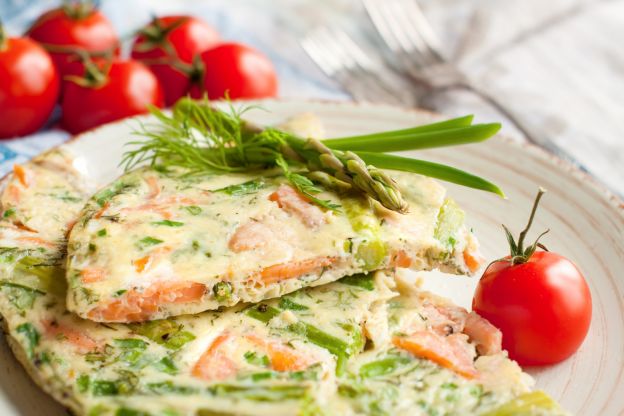 Tortilla de salmón y espárragos