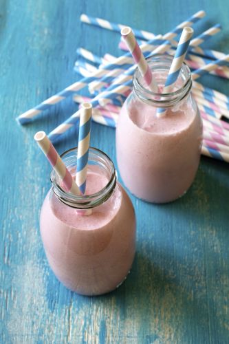 Batido de coco y cerezas